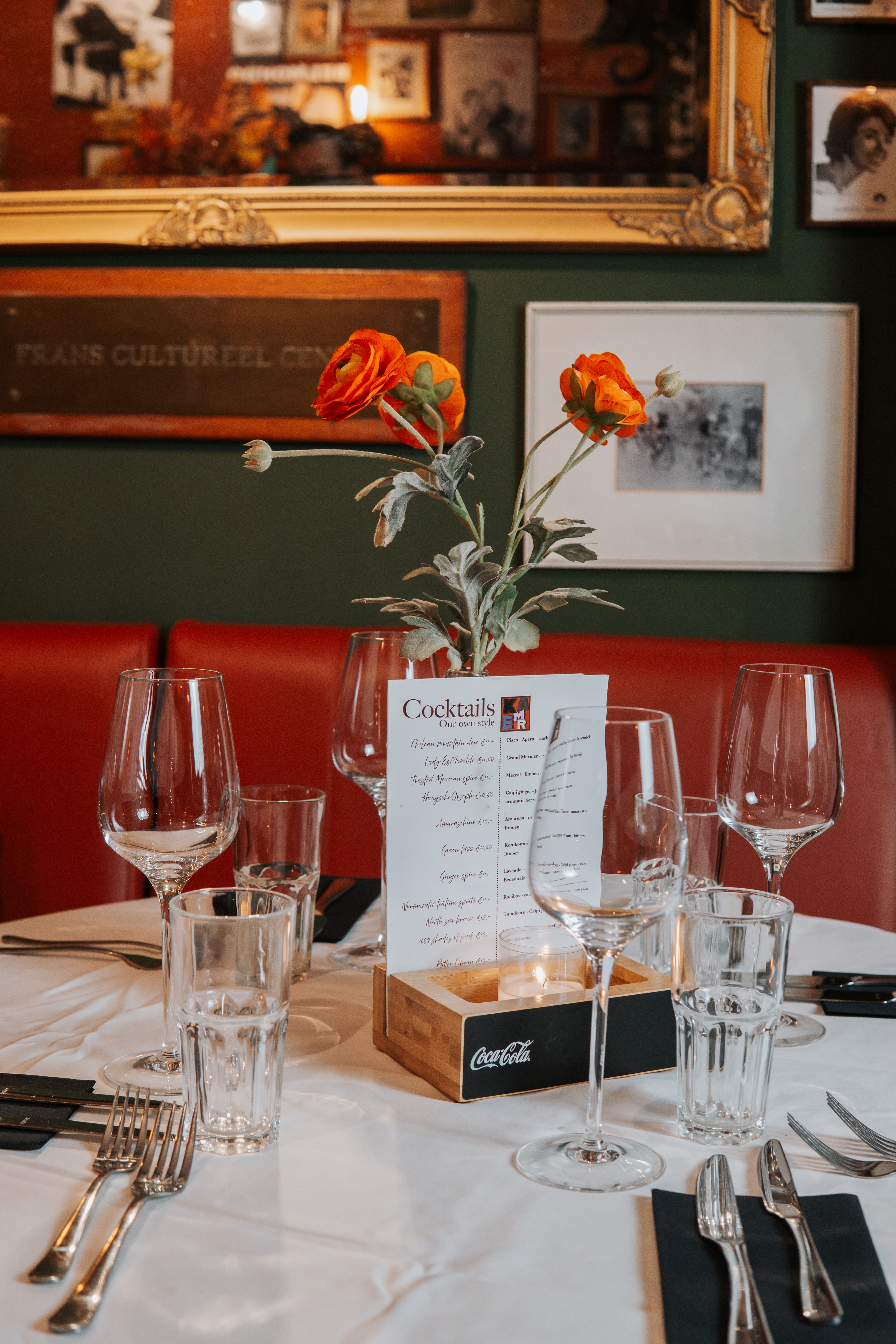 Bar en loungehoek voor aperitieven